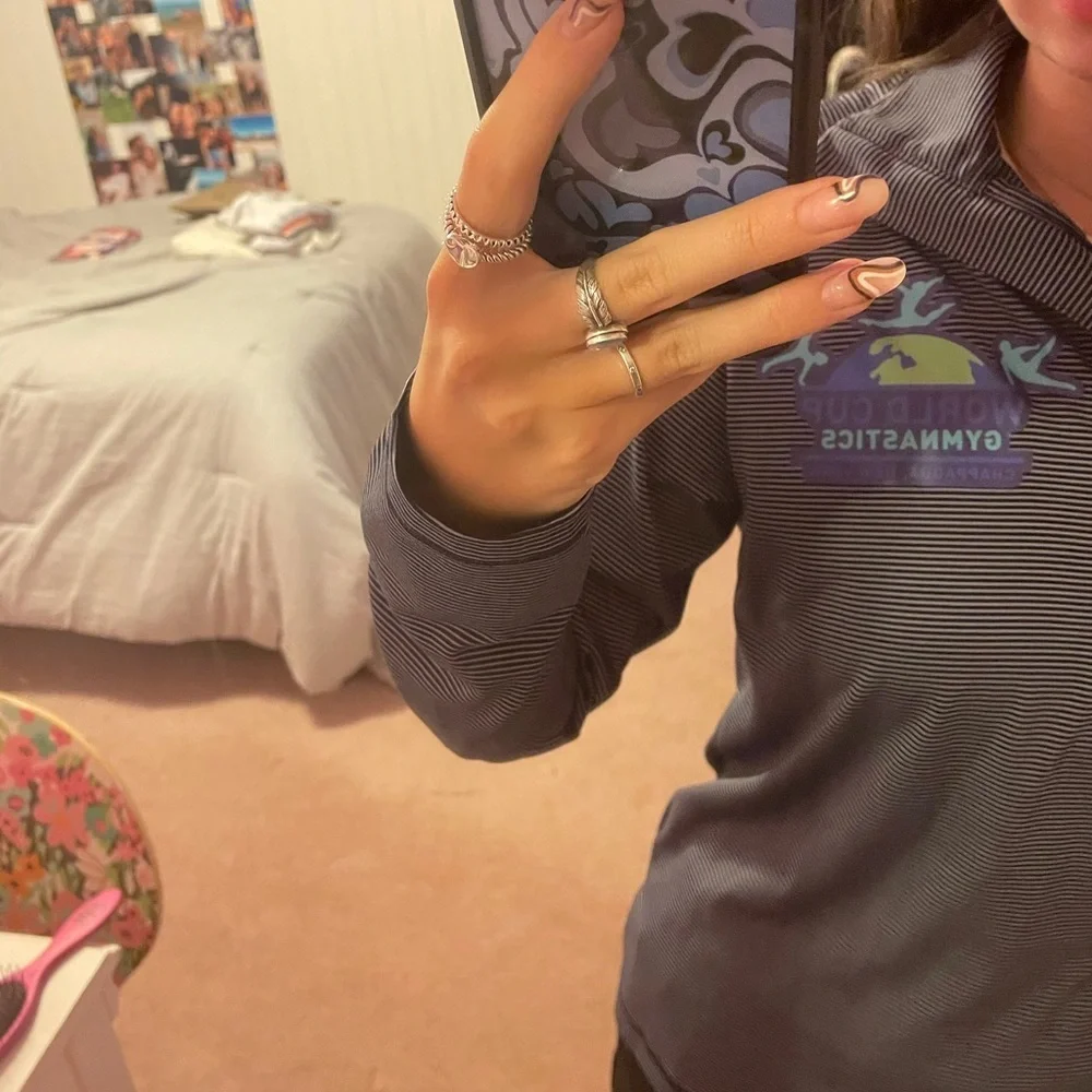 World Cup Gymnastics Under Armour quarterzip - Picture 2 of 3
